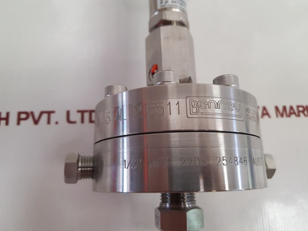 Wika/Benney S-10 Transmitter With 1/2" Npt 2205 254846