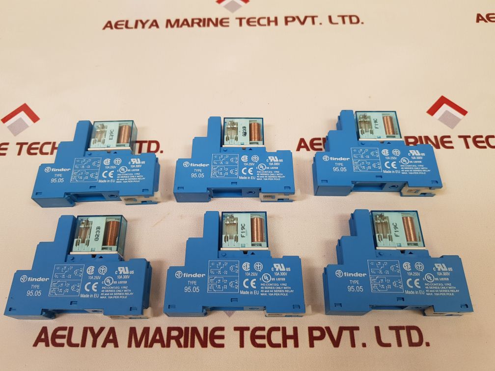 Finder 95.05 Socket Relay 10A 250V/300V