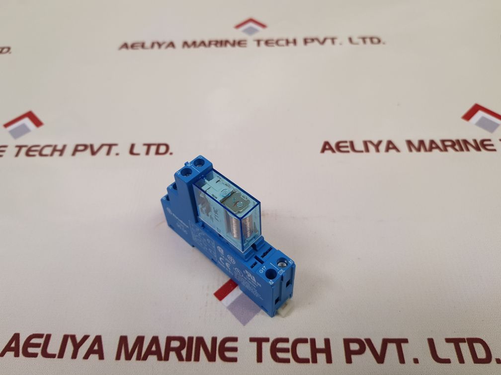 Finder 95.05 Socket Relay 10A 250V/300V