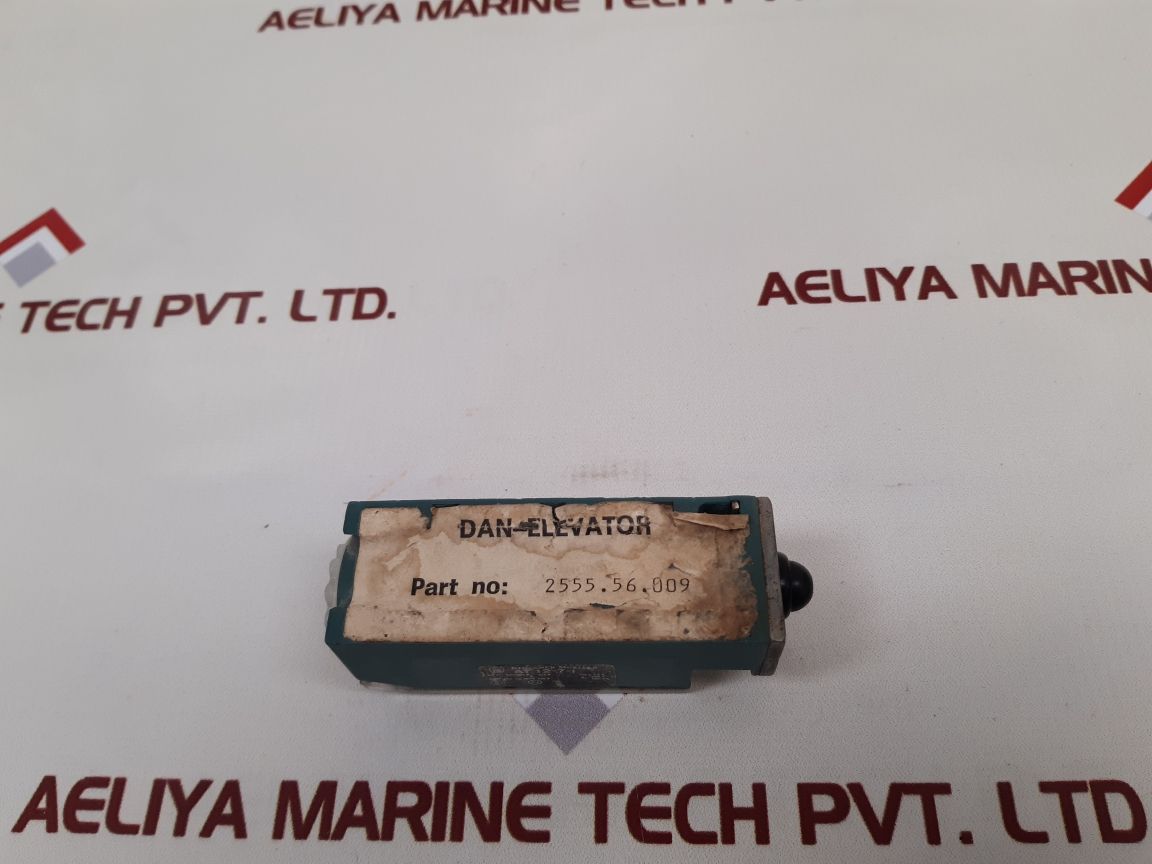 Klockner moeller at 12-7-i limit switch Used