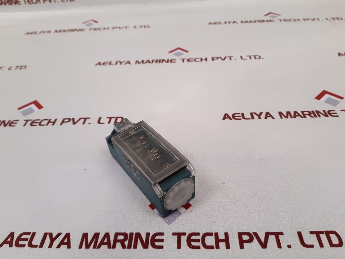 Klockner moeller at 12-7-i limit switch Used