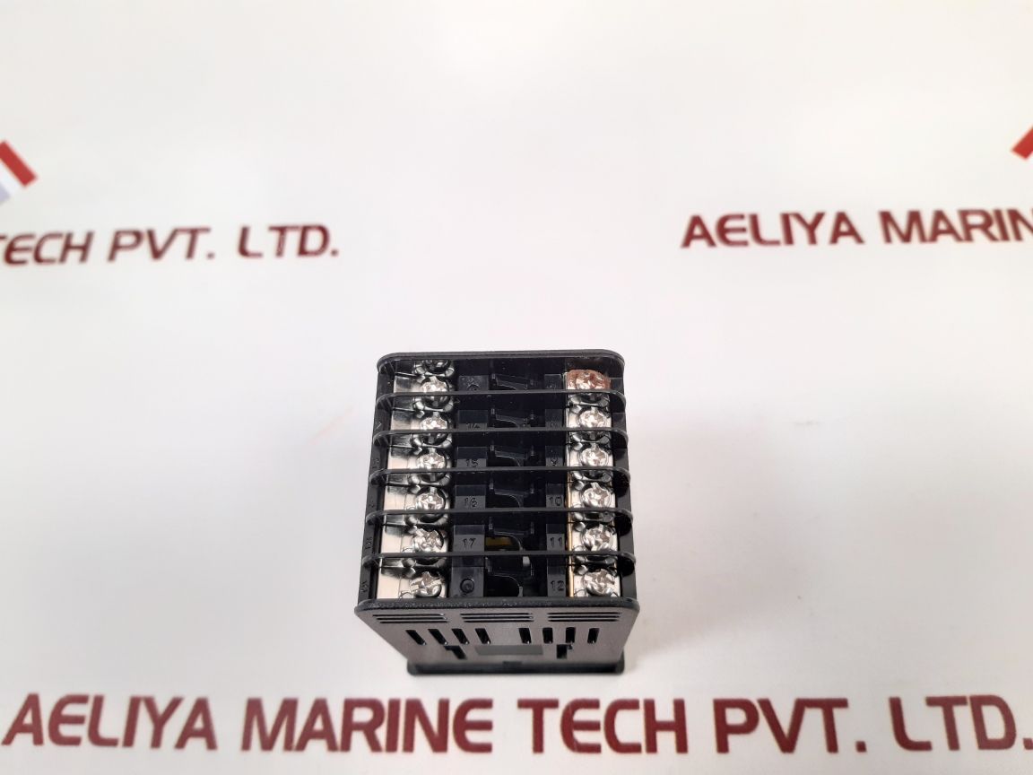 Hanyoung Nux Ax4-3A Temperature Controller