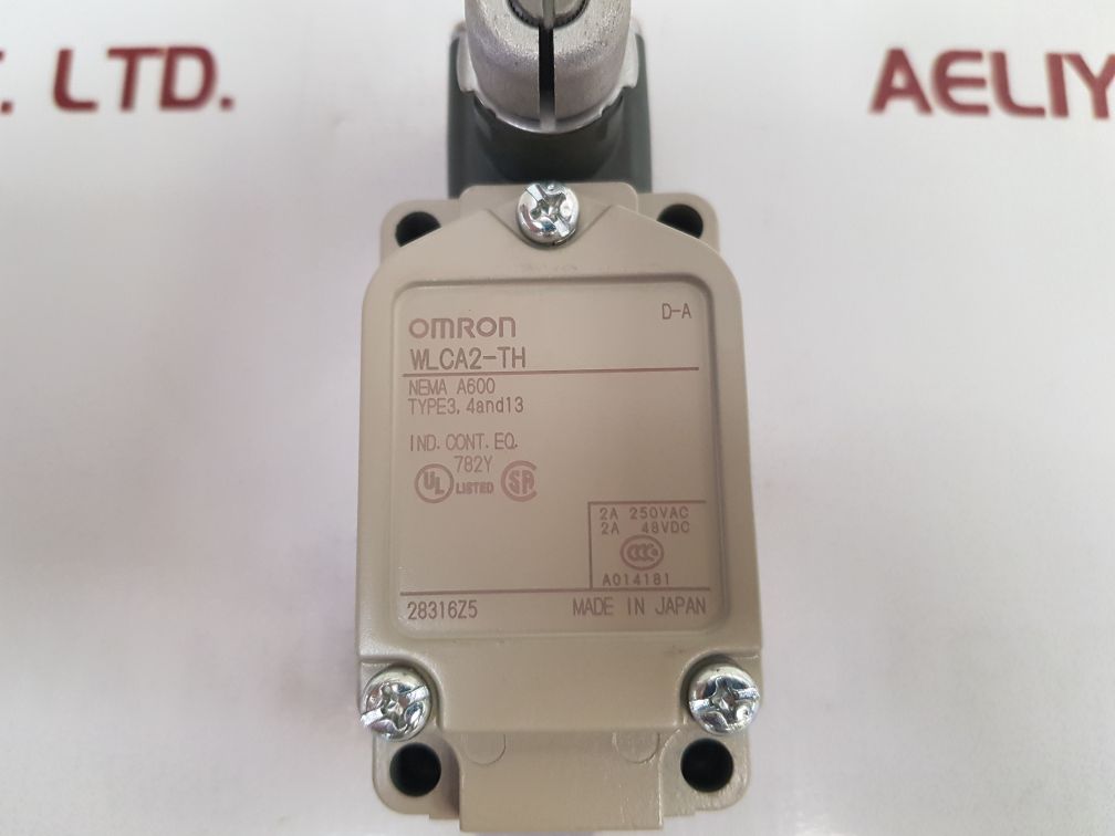 Omron Wlca2-th Limit Switch