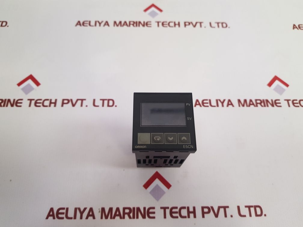 Omron e5cn-r1tcu temperature controller