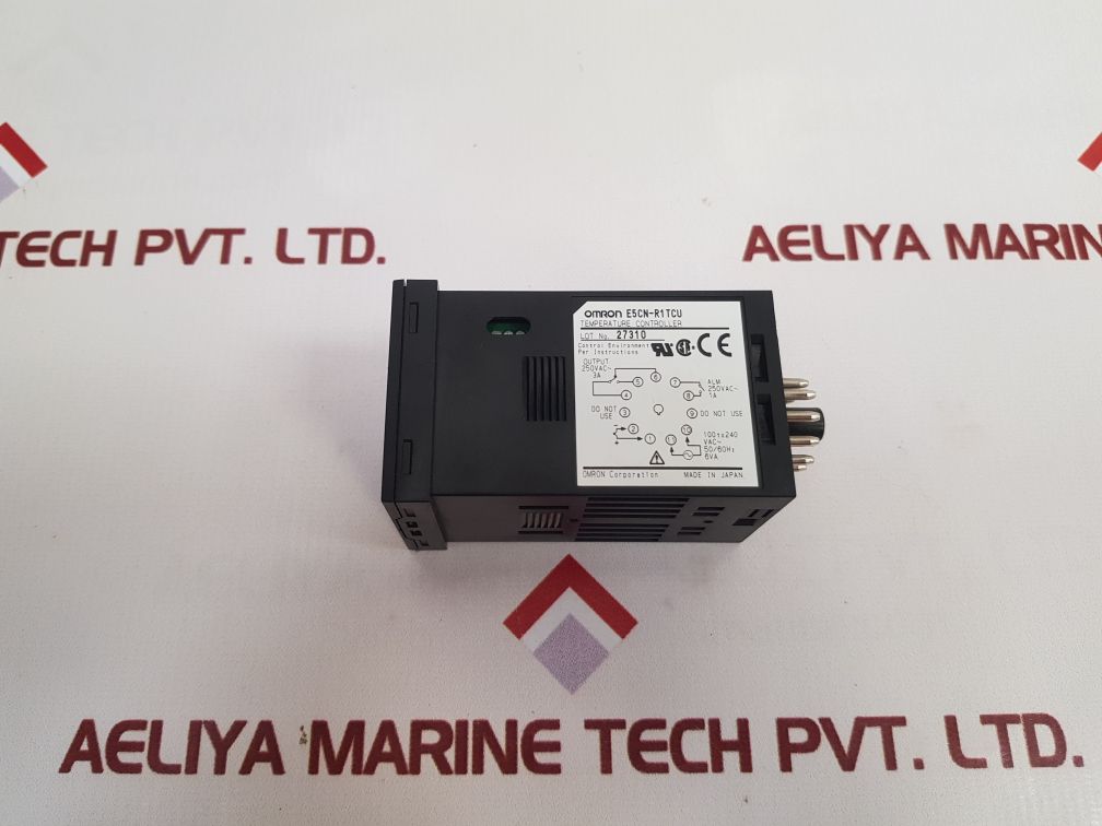 Omron e5cn-r1tcu temperature controller