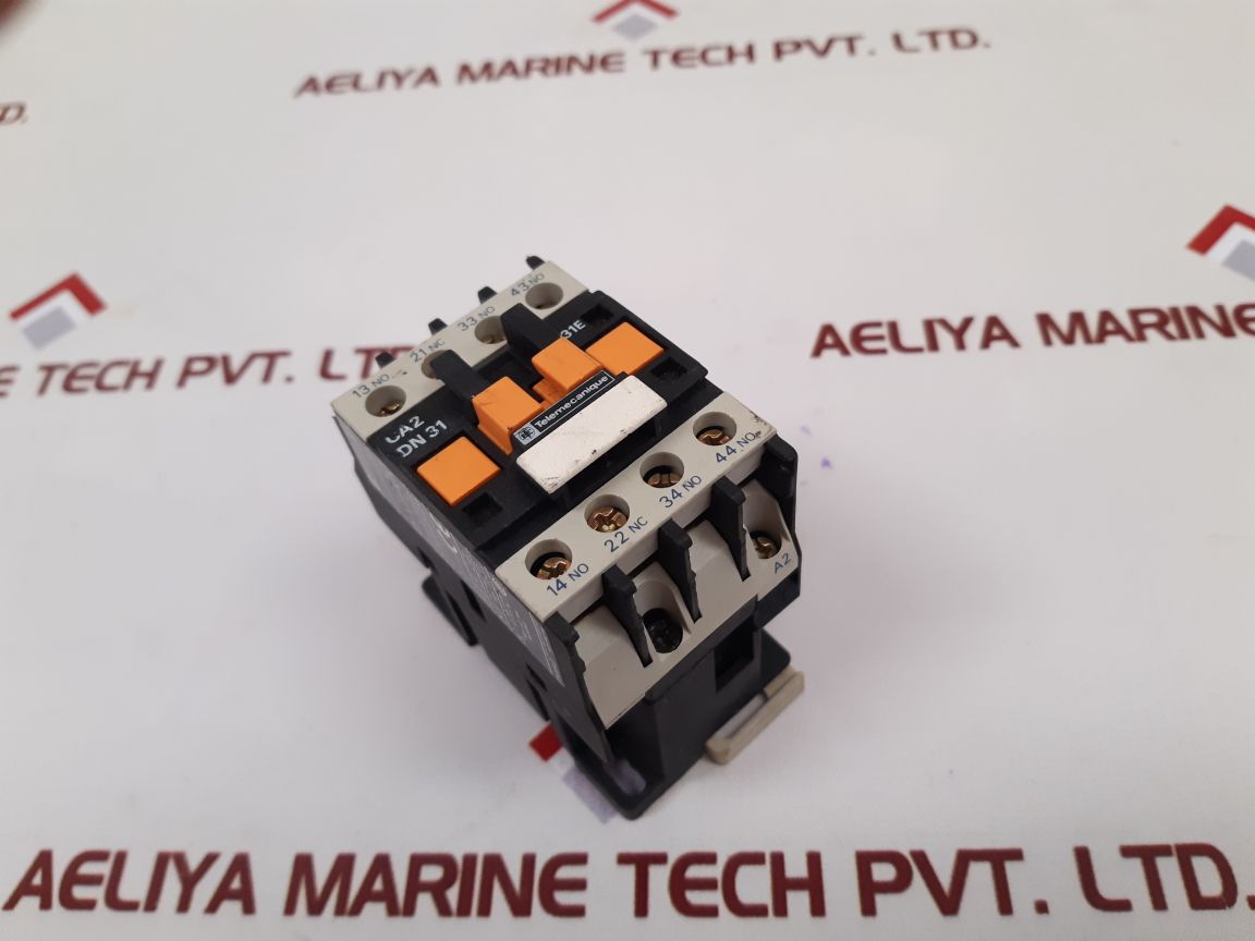 Telemecanique ca2 dn 31 contactor Used