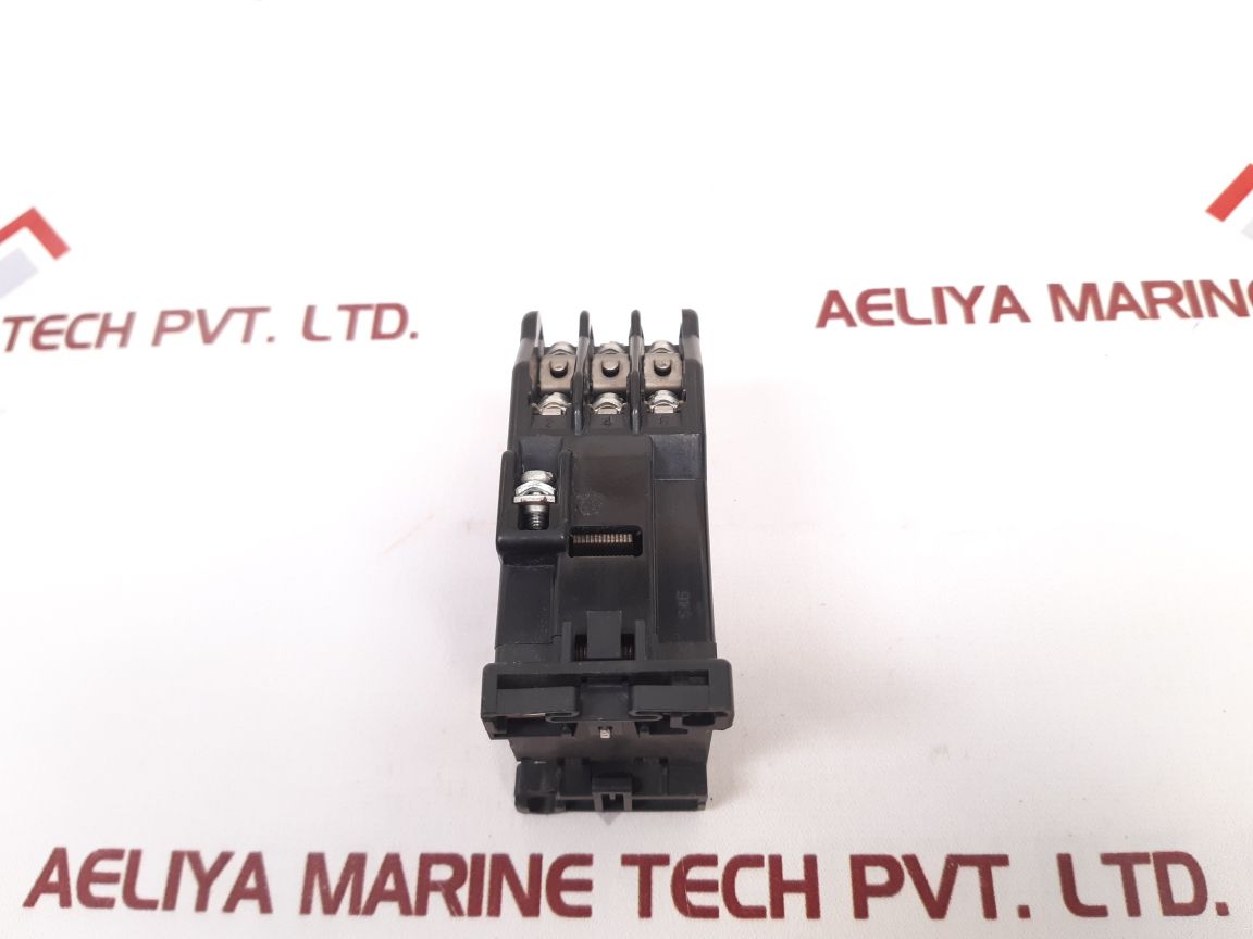 Fuji electric src50-2f/x (3a3b) auxiliary relay Used