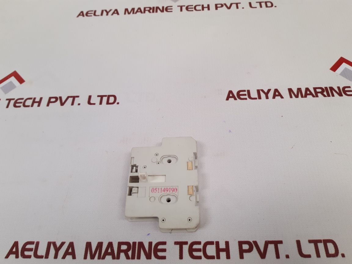 Siemens 3Ty7 561-1A Auxilary Contact Used