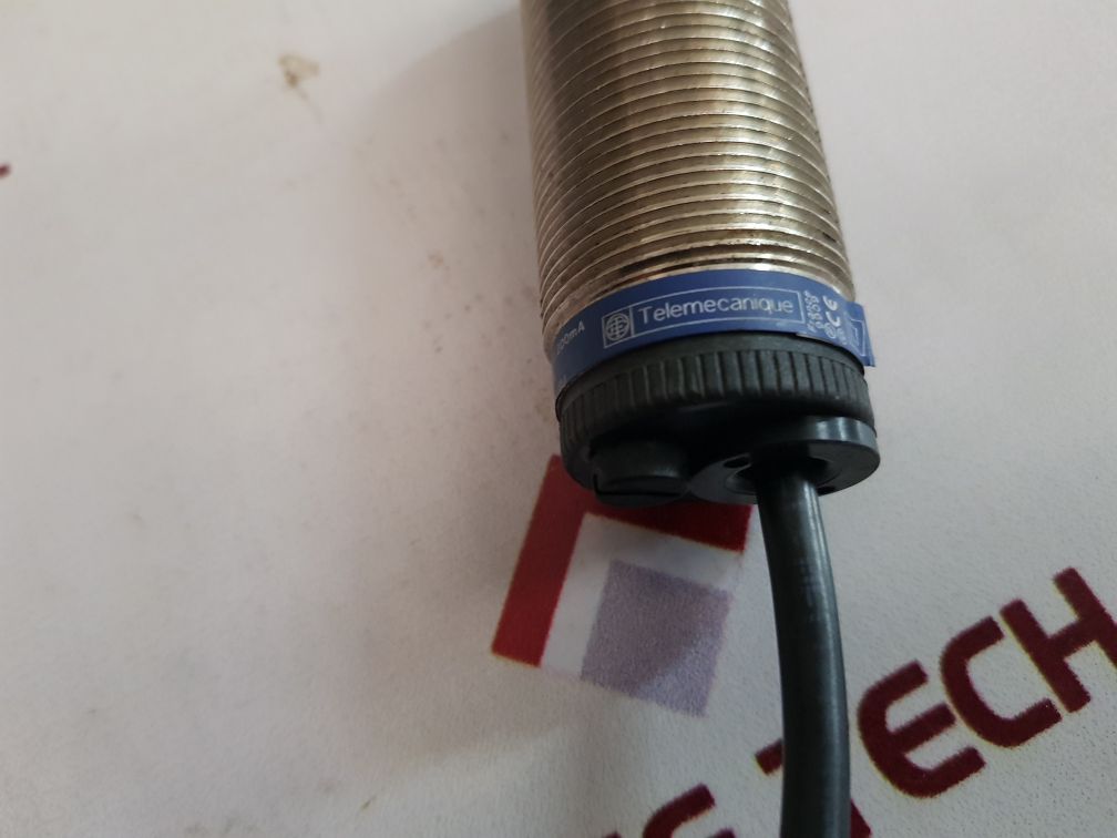 Telemecanique Xsav12373 Proximity Switch Sensor