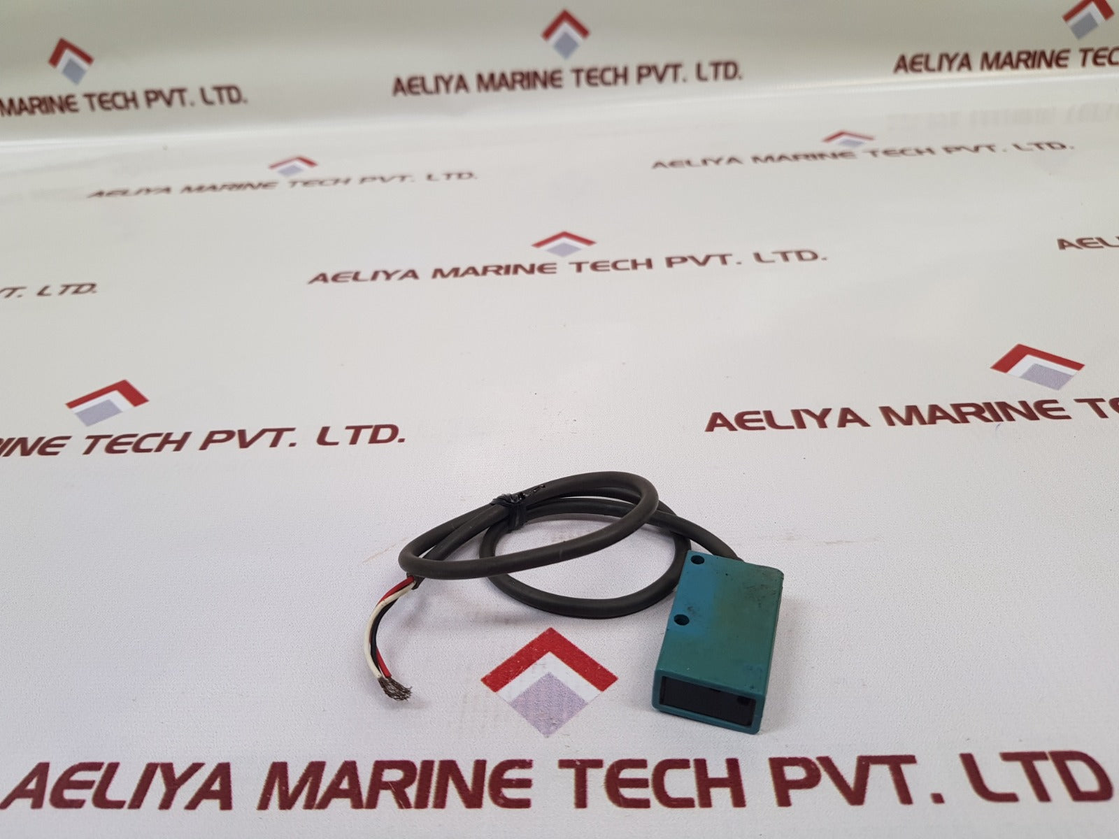 Yamatake-honeywell Fe7B-ta6Gr Photoelectric Switch