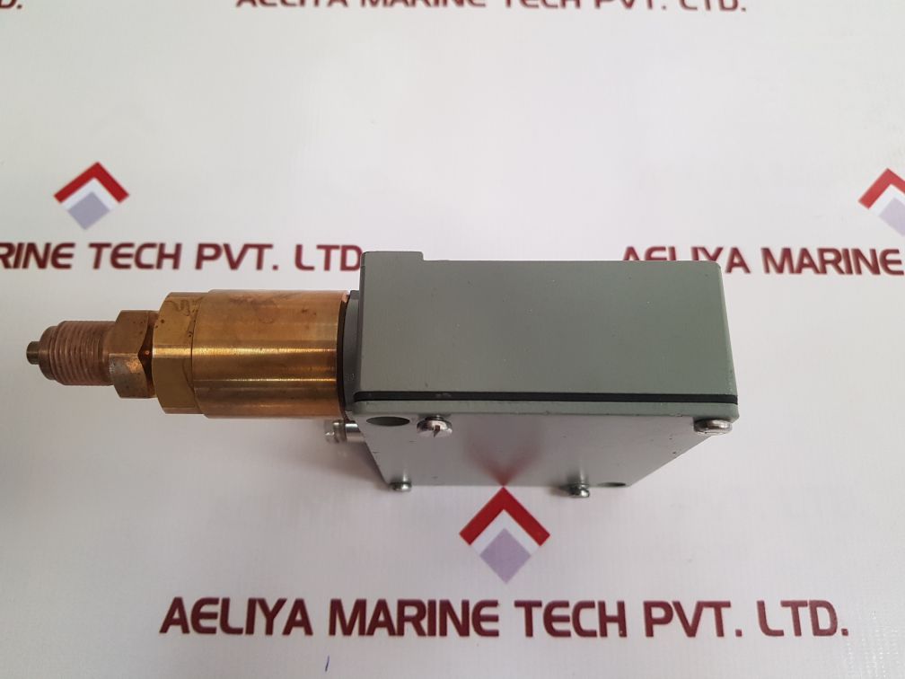 Trafag 904.2376.903 Pressure Switch New