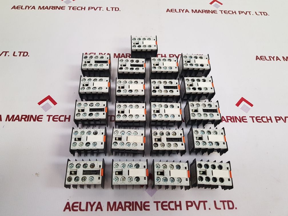 Siemens 3Tx4422-2A Auxiliary Switch Block