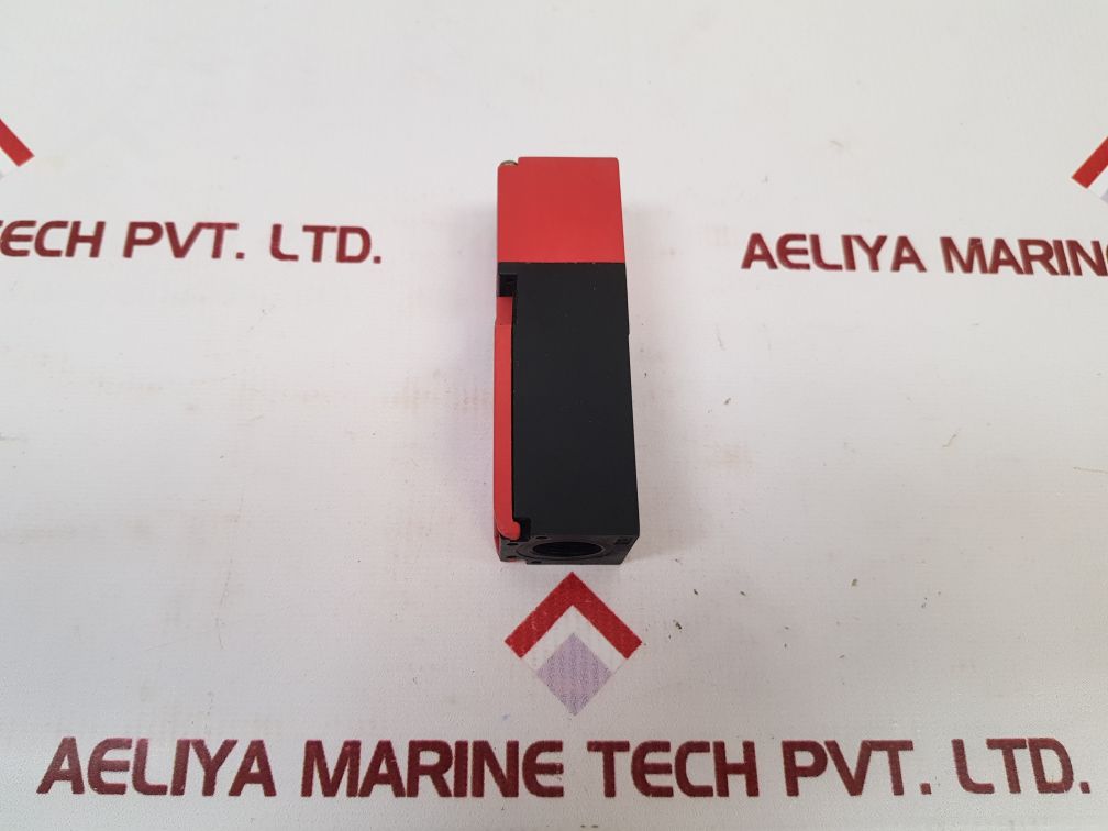 Telemecanique Xcs Pa592 Safety Interlock Switch New