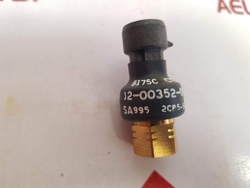 Carrier Transicold 12-00352-00 Pressure Transducer
