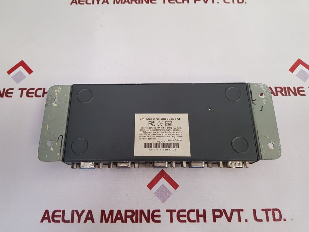 Cables To Go Vsa14 Monitor Video Splitter D6F3E1D673