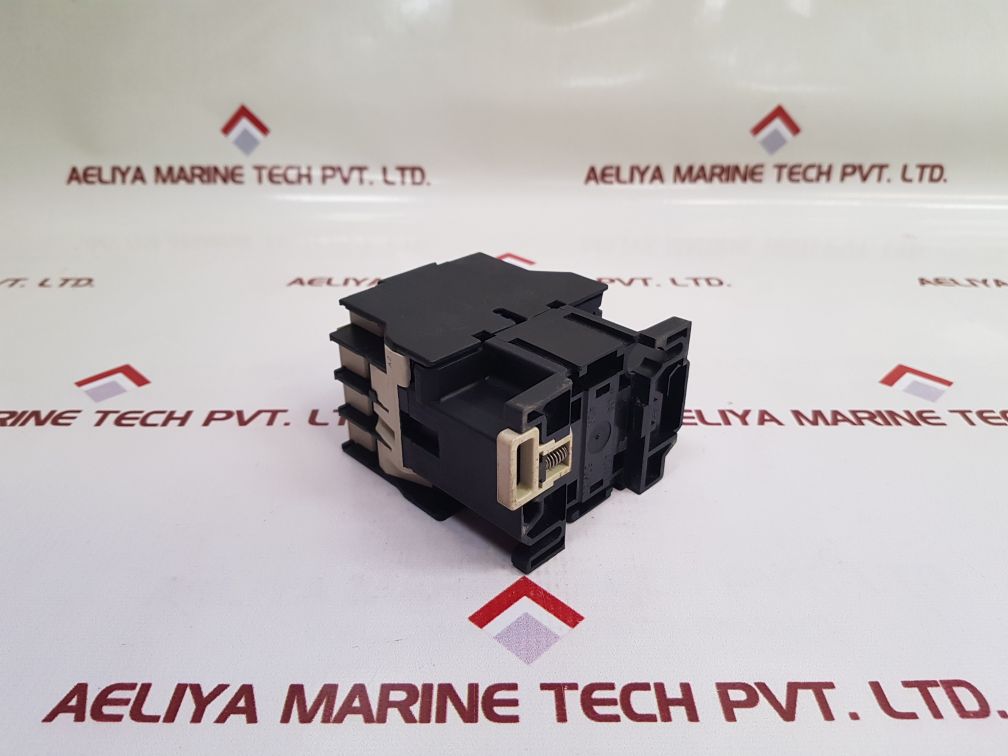 Telemecanique Lc1 D3210 Contactor 75°C