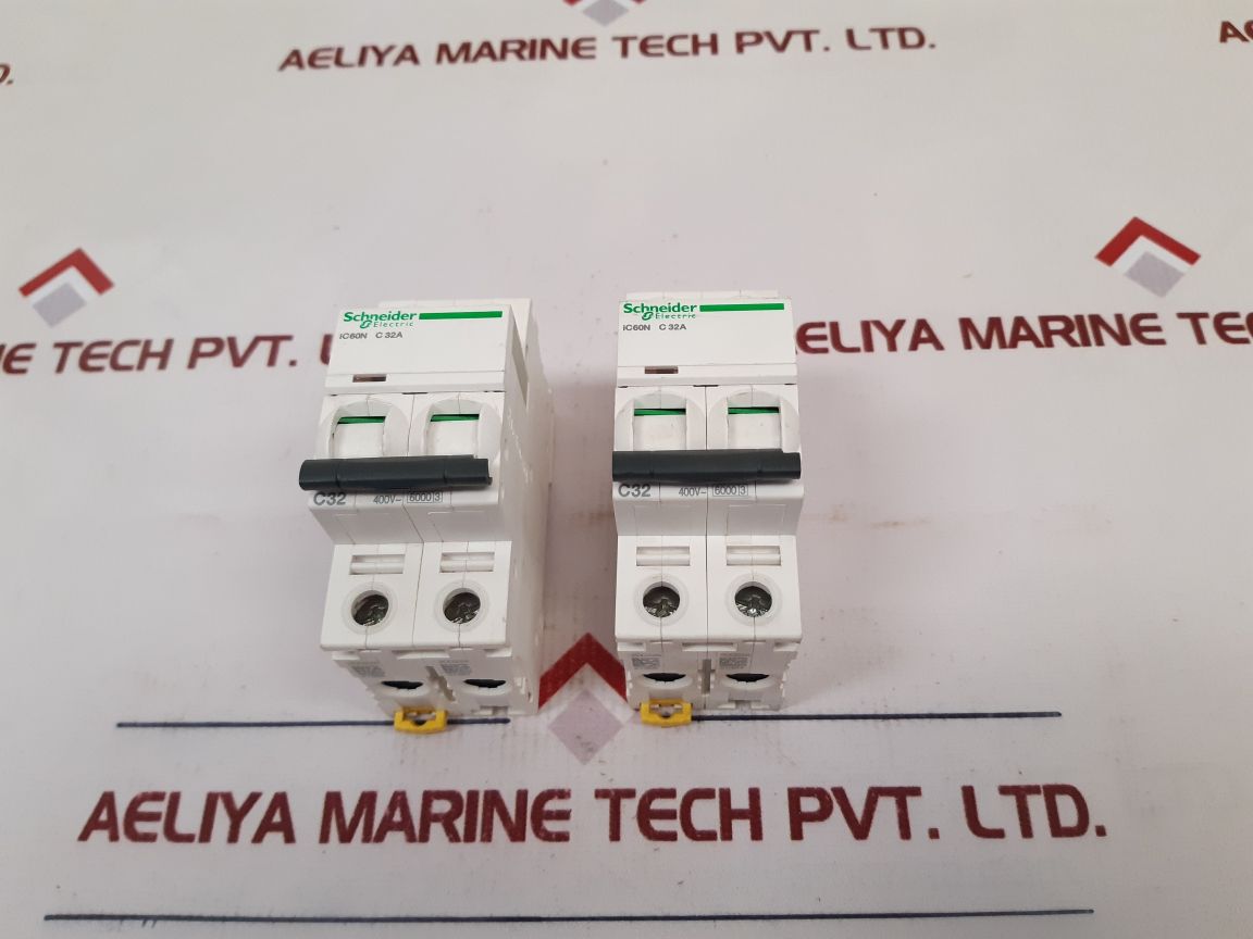 Schneider Electric Ic60N C 32A Circuit Breaker