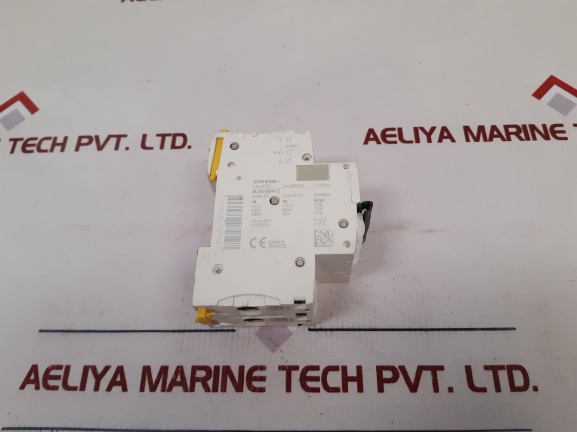 Schneider Electric Ic60N C 32A Circuit Breaker 50°C