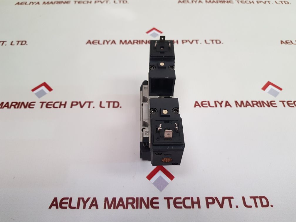 Smc Evs7-6-fg-d Solenoid Valve Dc21-26V