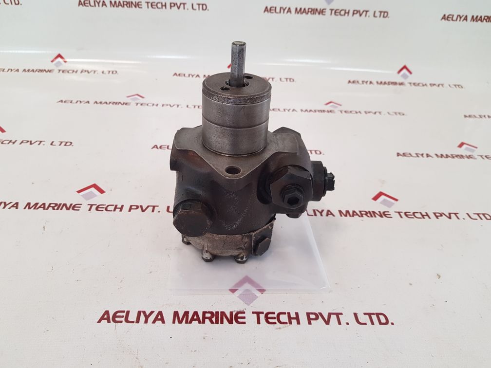 E7 Nc 1069 5P Oil Pump