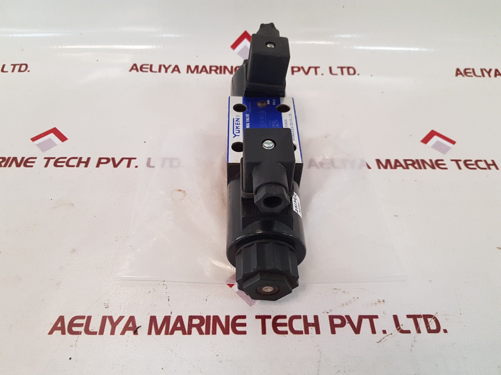 Yuken Dsg-01-2D2-d24-n1-5G Directional Valve