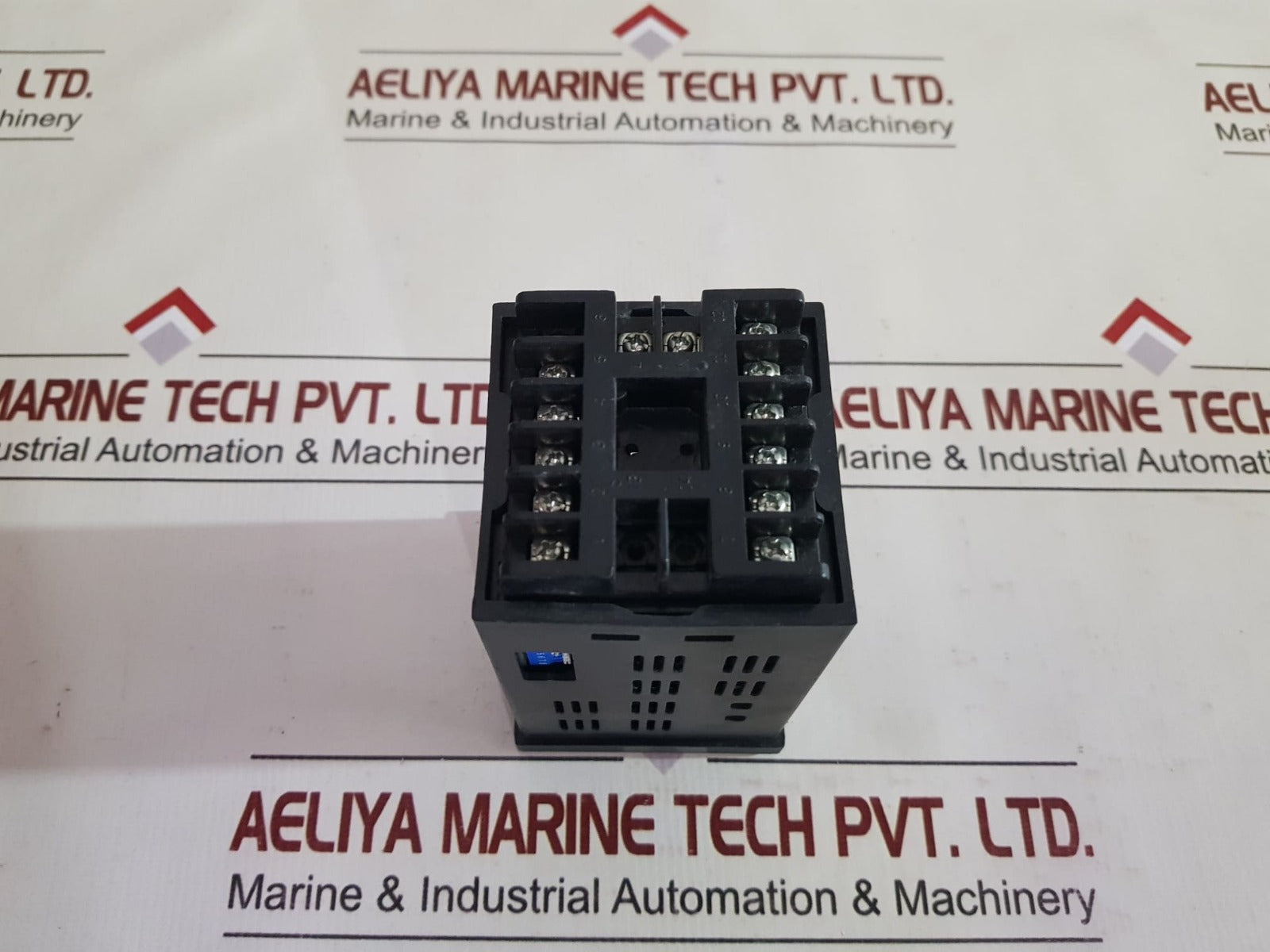 Selec xc 22b digit preset counter xc22b-4-ar-m1