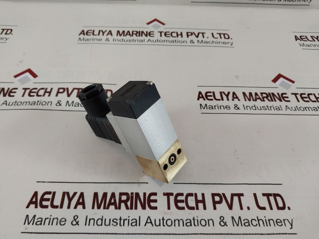 Trafag 9M0.2079 Pressure Switch Ip65