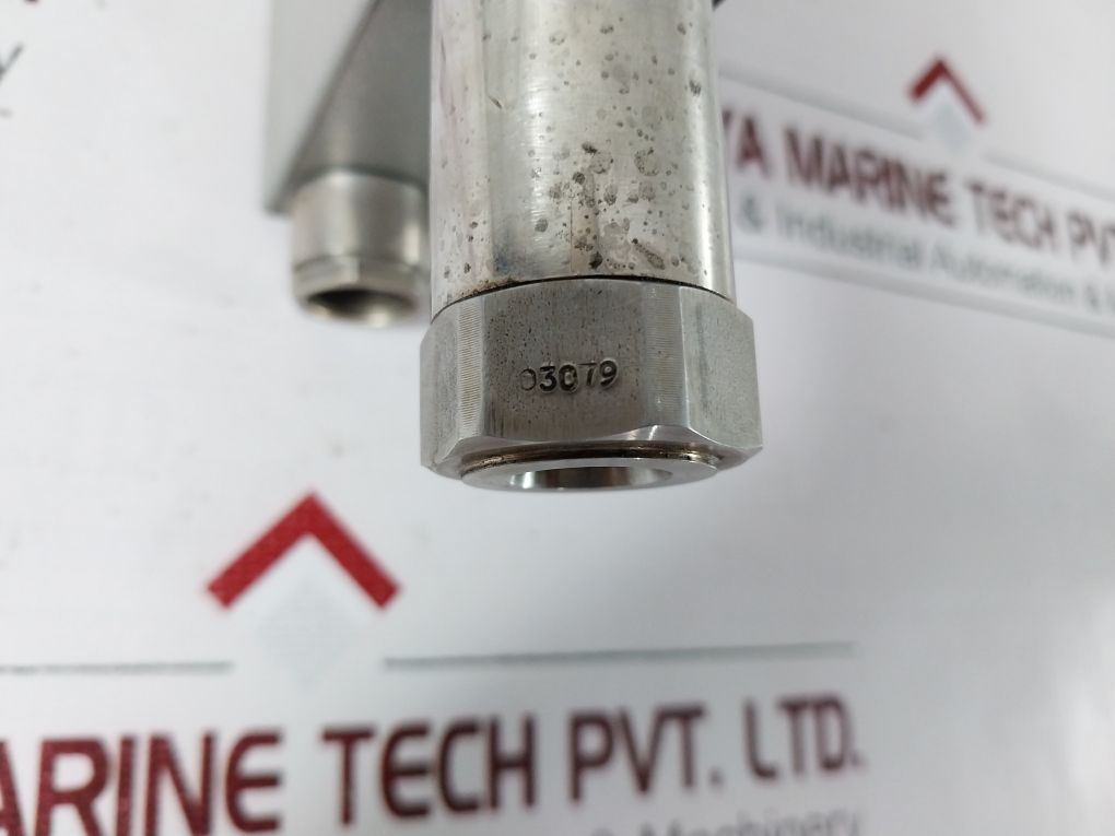 Trafag 8202.79.2210 Pressure Transmitter 0...16 Bar-g,0...1,6 Mpa-g