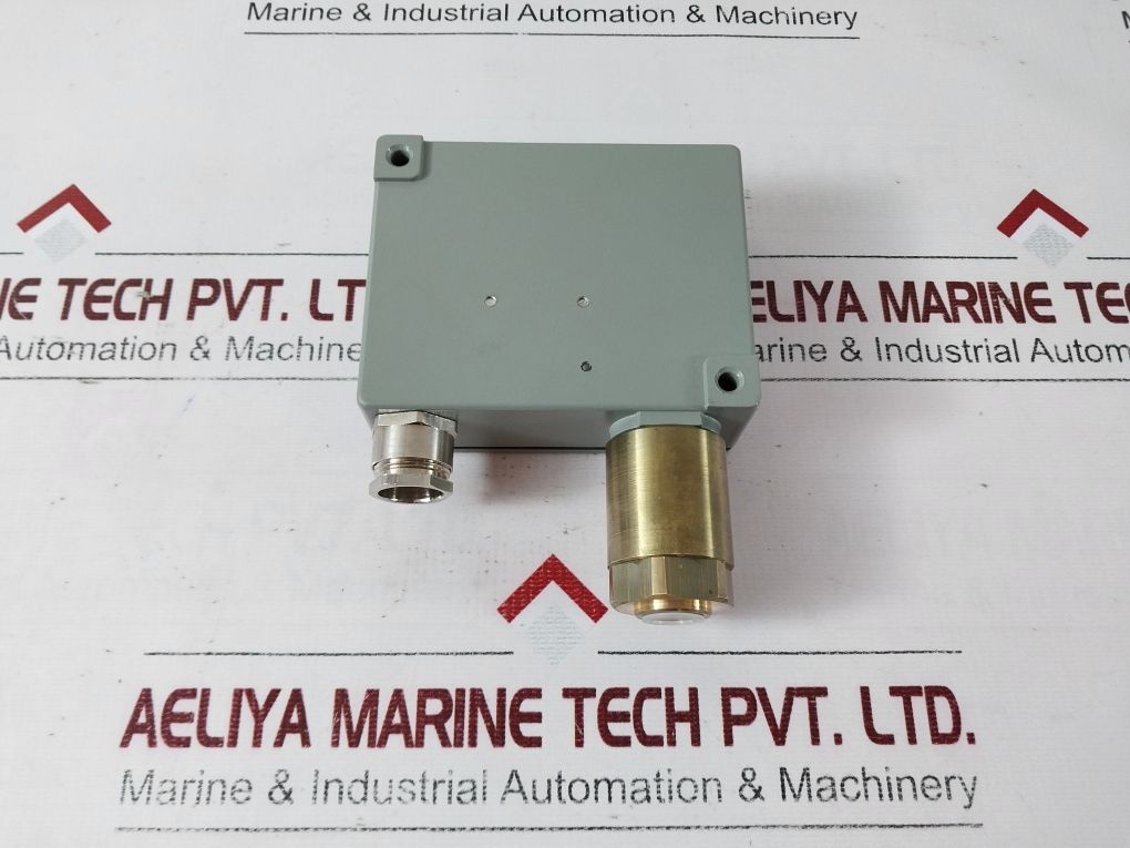 Trafag 904.2377.903 Pressure Switch