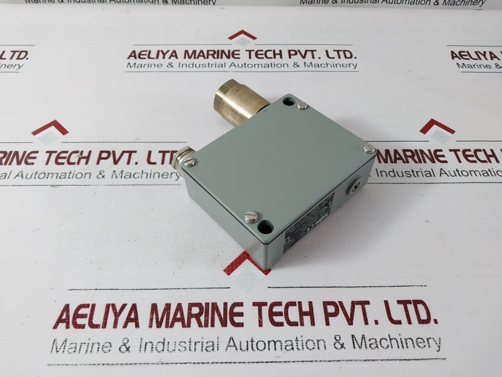 Trafag 904.2377.903 Pressure Switch