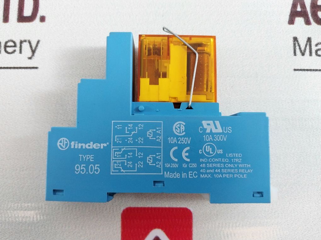 Finder 95.05 Relay Socket 40.52