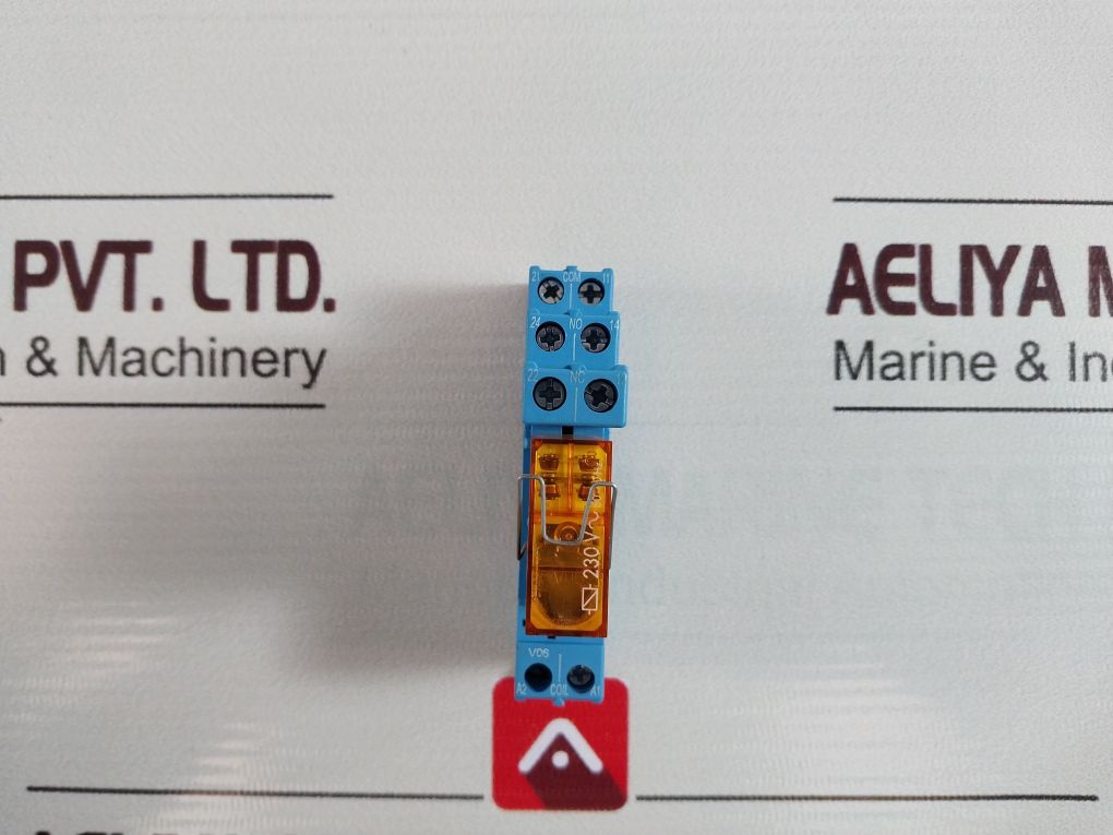 Finder 95.05 Relay Socket 40.52