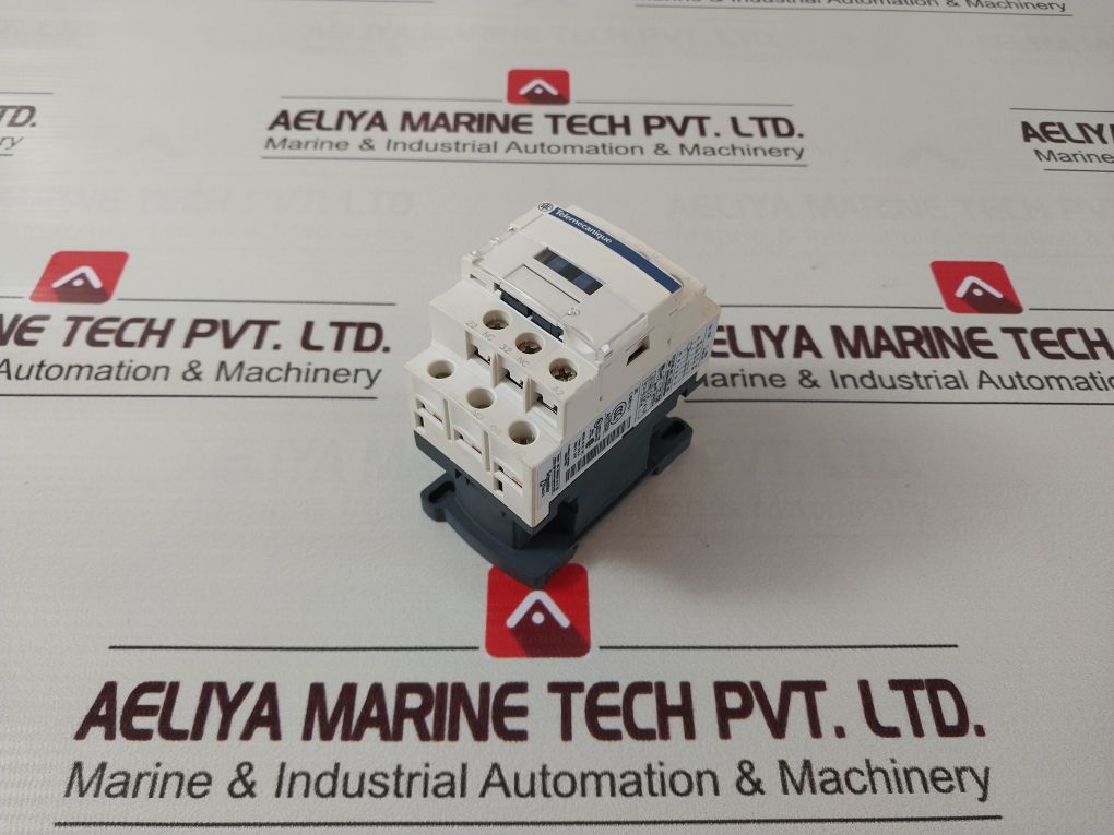Telemecanique/Schneider Cad32 P7 Control Relay Cad32