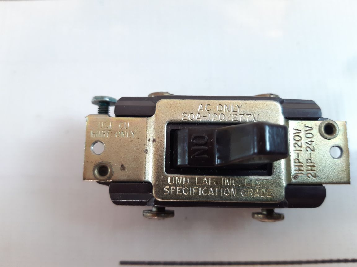 Set Of 2X 20A-120/277V 2 Pole Toggle Switch