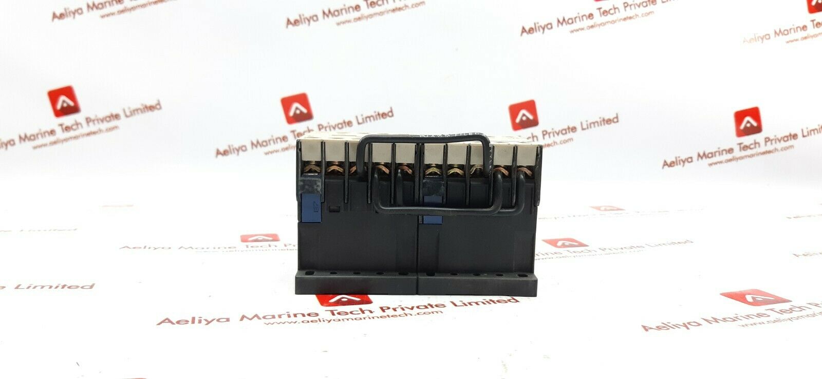 Telemecanique lc2k0901 reversing contactor