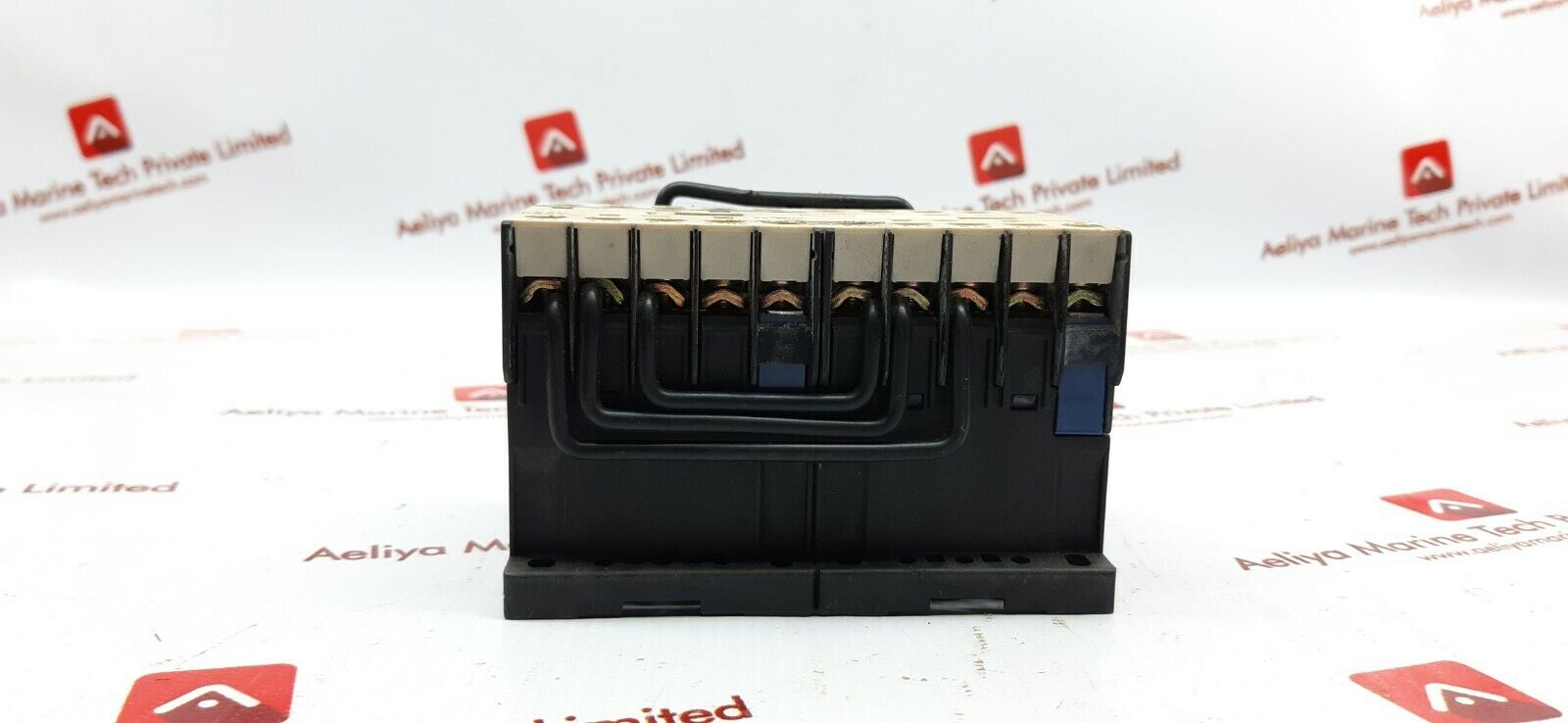 Telemecanique lc2k0901 reversing contactor