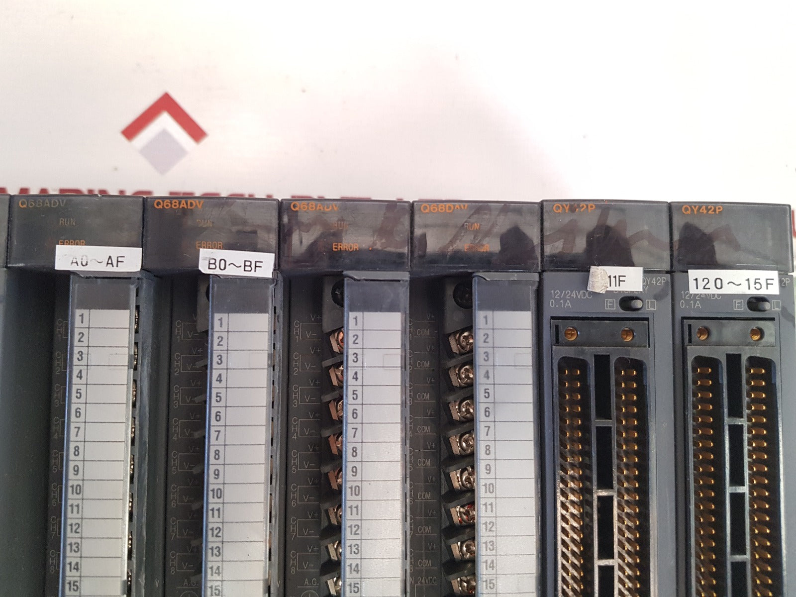 Mitsubishi melsec-q q61p-a1,qj71lp21-25,qx42,q68adv,qy42p module rack