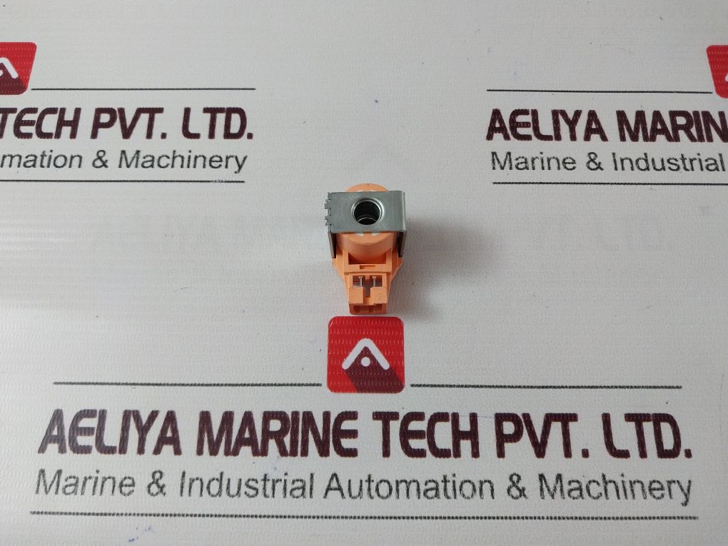 220/240V Tm 25°C