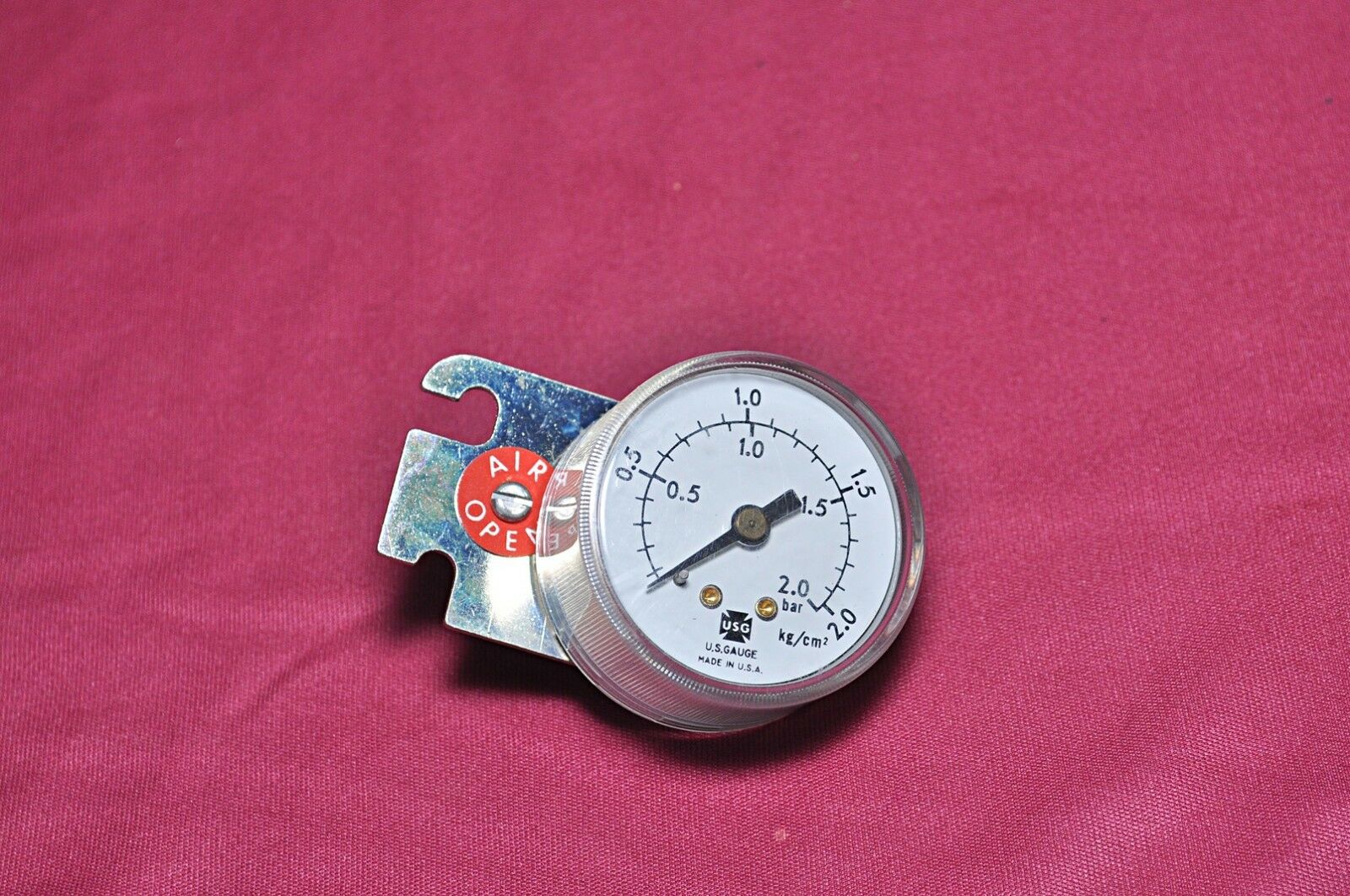 Usg pressure gauge 0.5 to 2.0 bar , kg/cm2