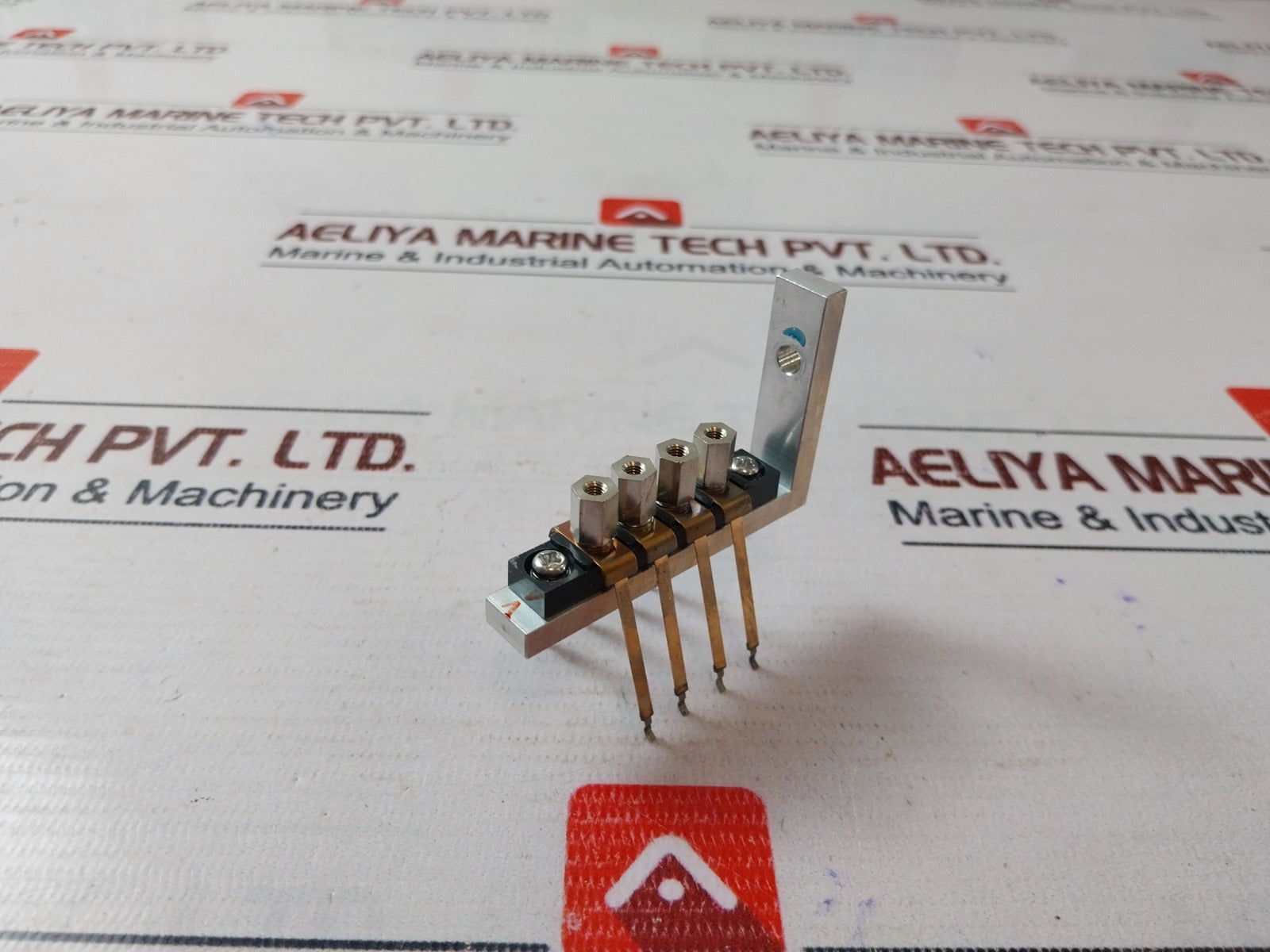 3107.9154 Brush For Alpha Midi Course Gyro Compass 102393804/102393794