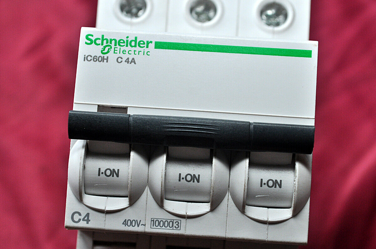 Schneider electronic ic60h c4a circuit breaker