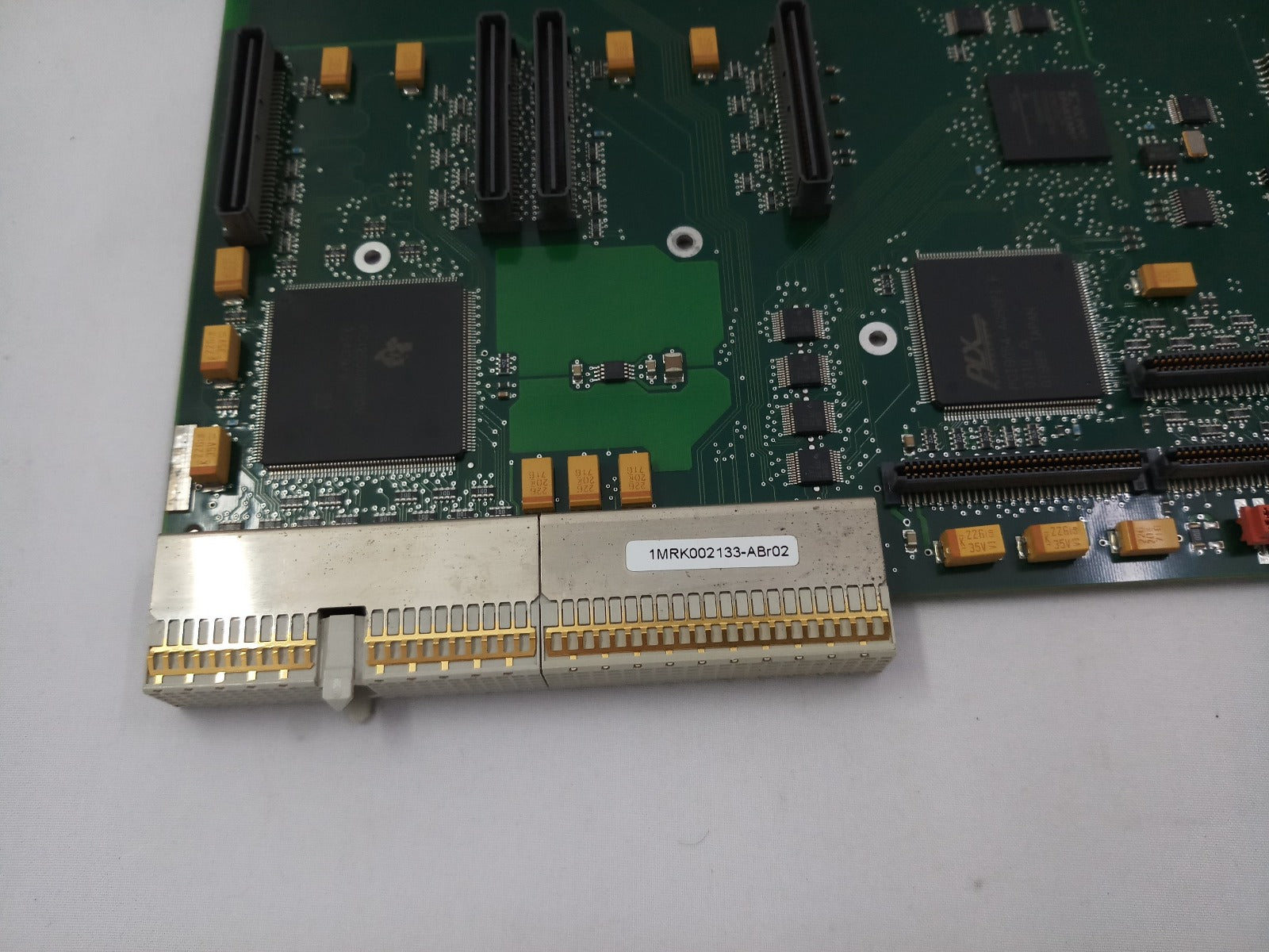 Abb 1Mrk000005 520 Pc Board 1Mrk002133-abr02