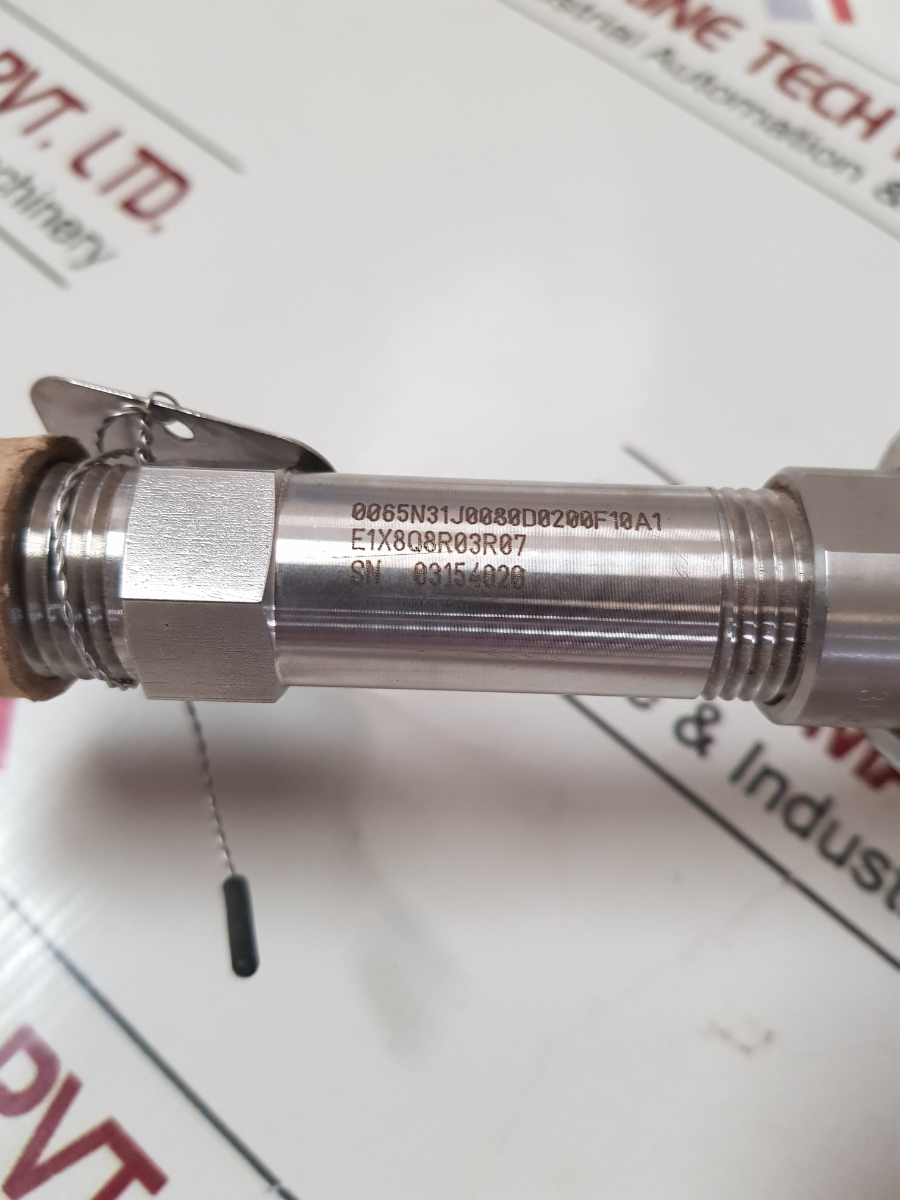 Rosemount Pt-100, 4 Wire, Single Sensor, 6 X 200 Mm + Thermowell
