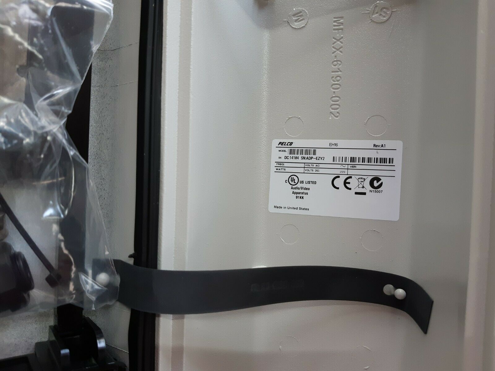 Pelco eh16 vandal-resistant camera