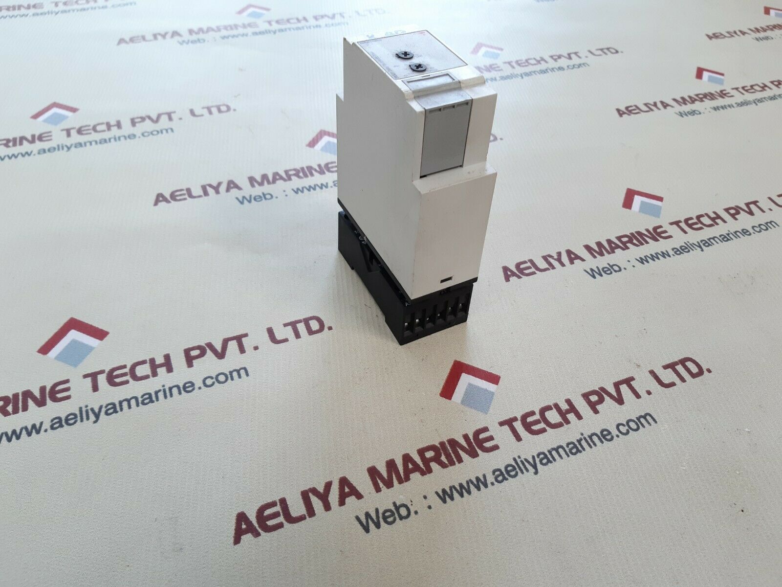 Carlo gavazzi paa01dm24 delay on operate timer 24-240 vac/dc