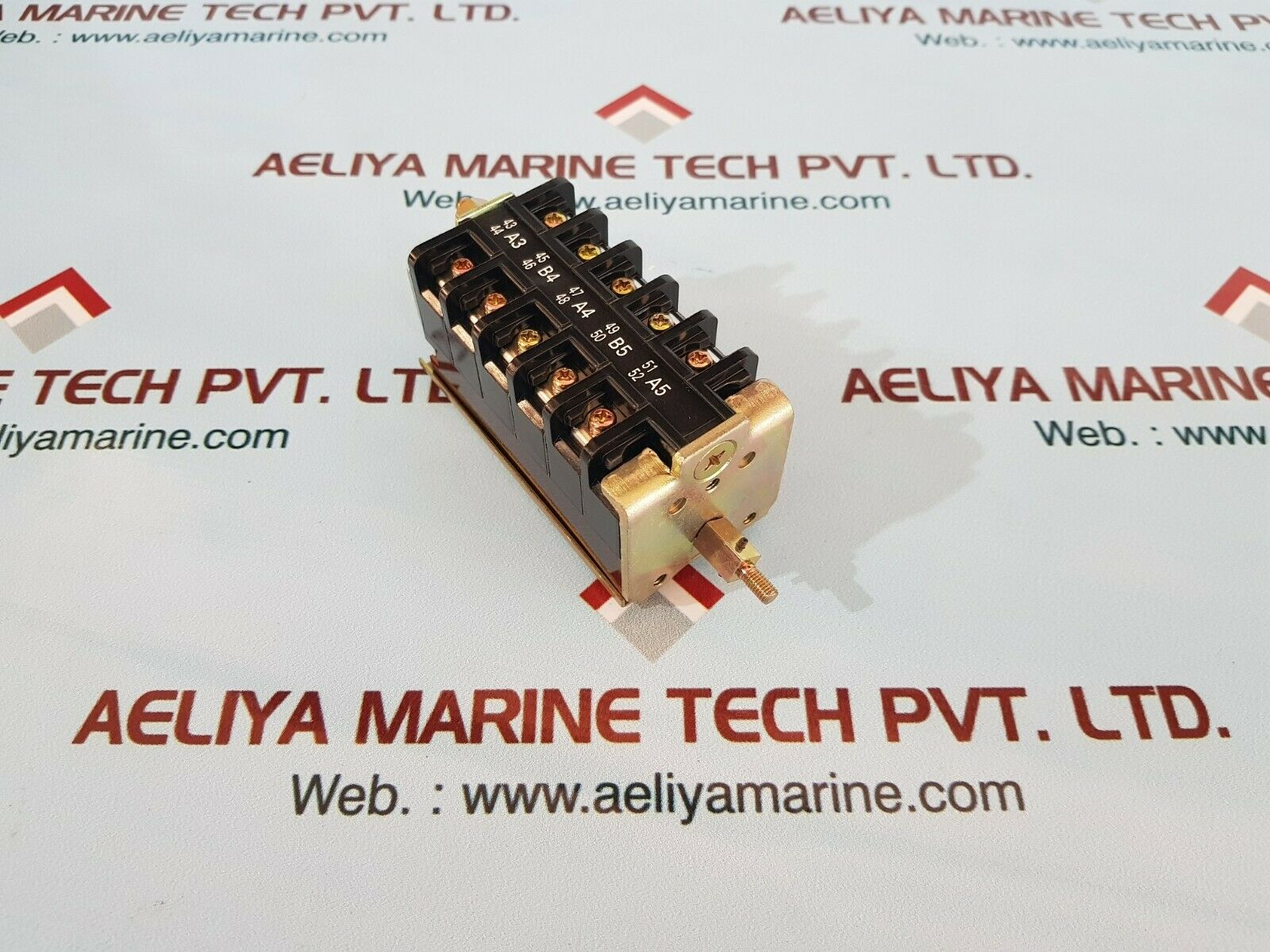 Auxiliary axh-1 5p3a2b na-6024-1-4 switc