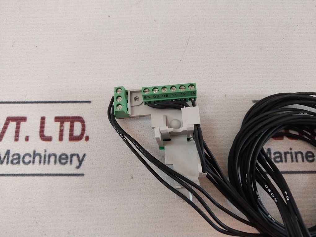 Abb 1Sd A053704 R1 Changeover Contact Open-closed Tripped