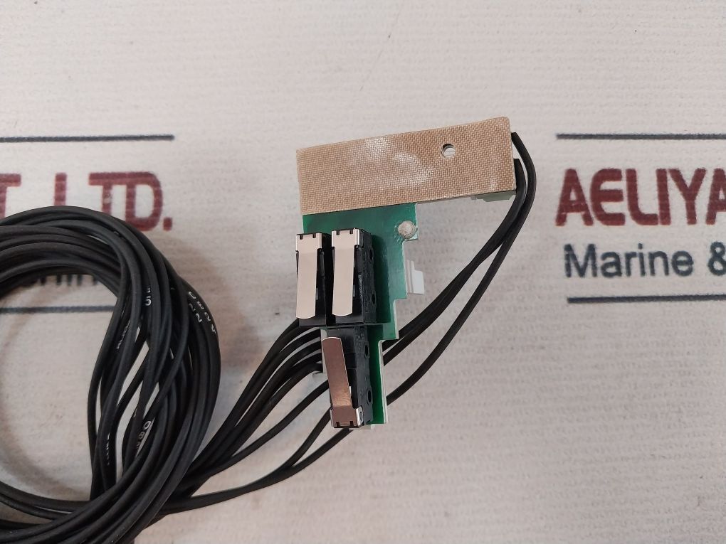 Abb 1Sd A053704 R1 Changeover Contact Open-closed Tripped