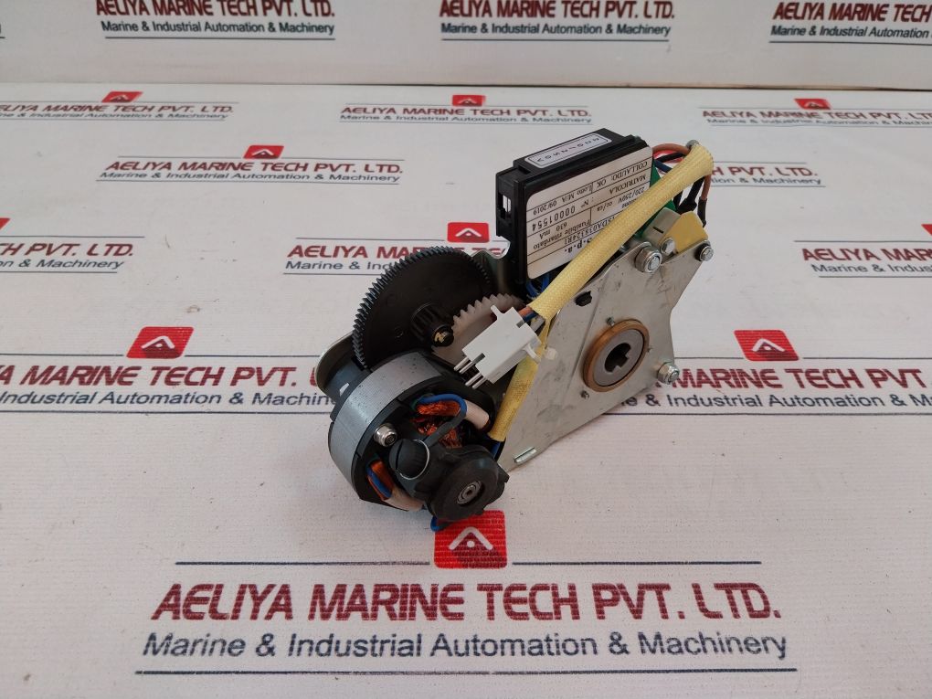 Abb 1Sda038324R1 Geared Motor Device Supply Voltage 630 Ma 50-60Hz
