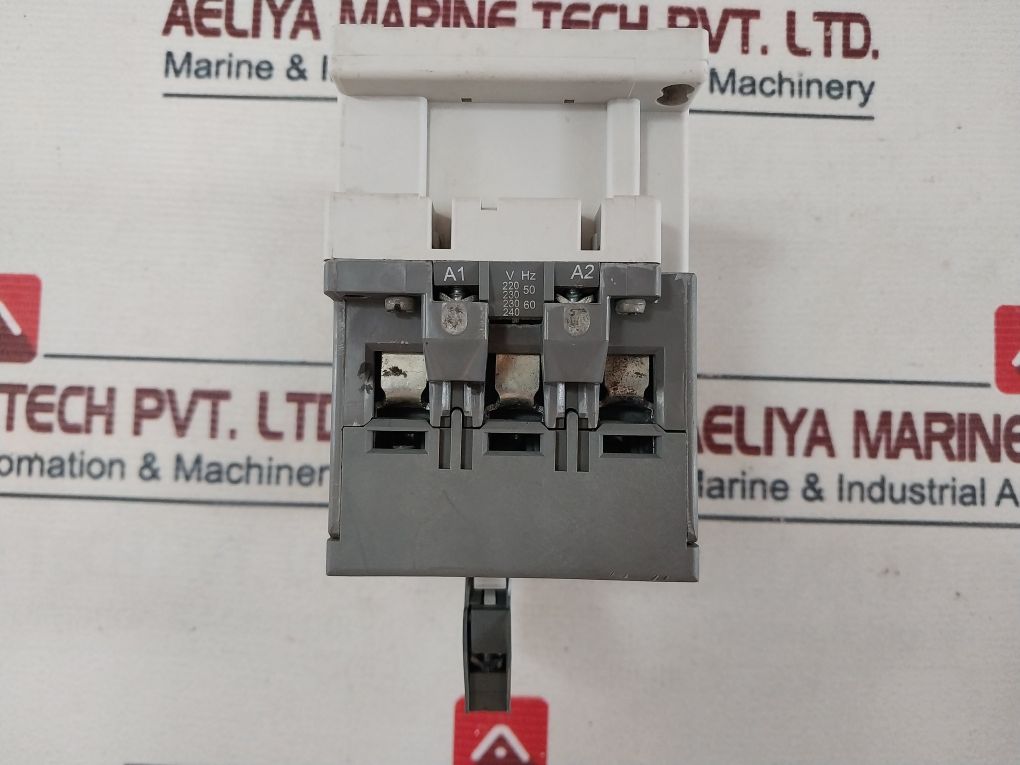 Abb A63-30 Auxiliary Contactor A600 Q300 With Ca5-01 Contact Block